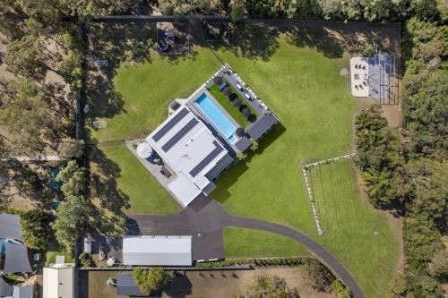 Hawke, Belmont 8