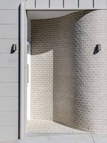 Zaley, Redfern 107