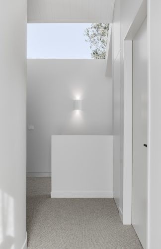 Zaley, Redfern 51