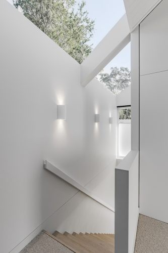 Zaley, Redfern 52