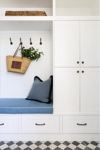 Emellia, Newport - New 16