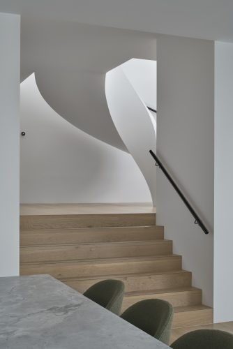 Metamorphosis, Ascot Vale 5