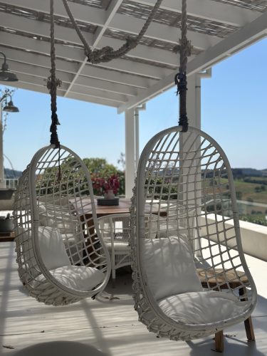 THE VIEW - HANGING CHAIRS