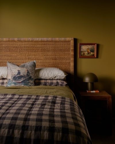 Dreamweaver, Bangalow 25