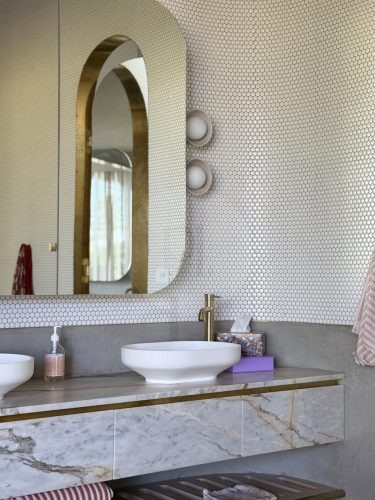 ITALIANATE MAIN ENSUITE4