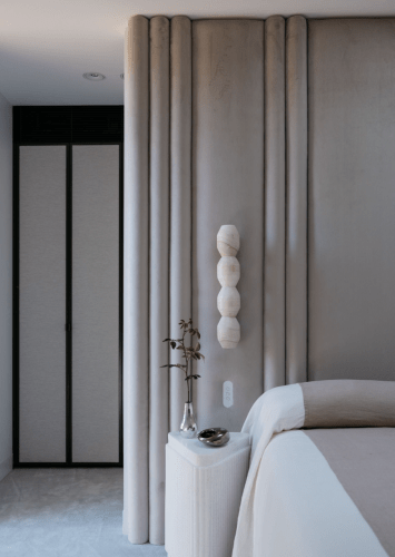 Spellbound, Bellevue Hill 25