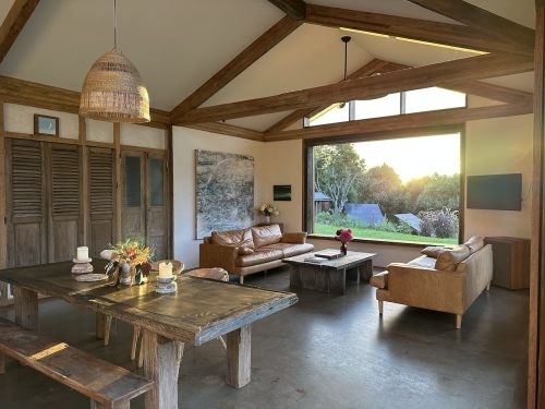 living room dining space