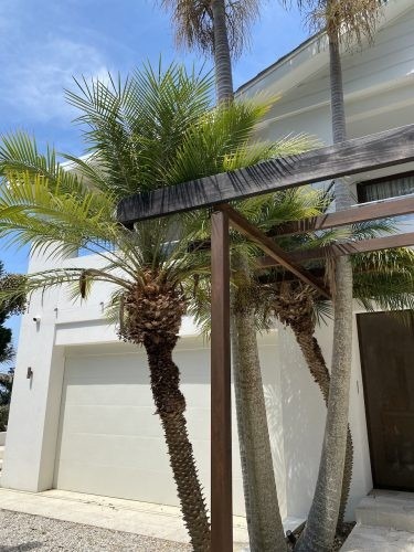 garage driveway