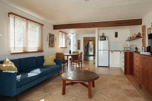 Flynn, Yamba_Bungalow_Living_001