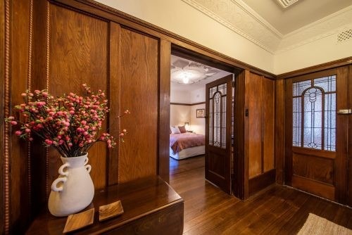 Roaring Twenties, St Kilda West 13