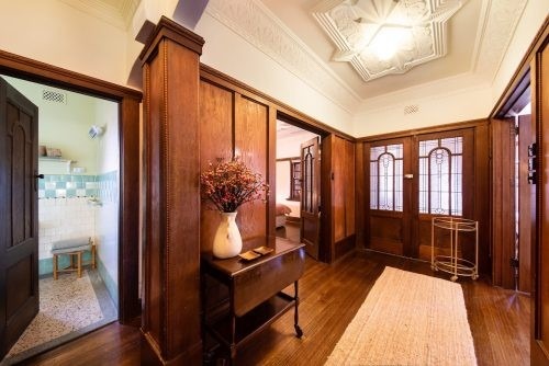 Roaring Twenties, St Kilda West 21