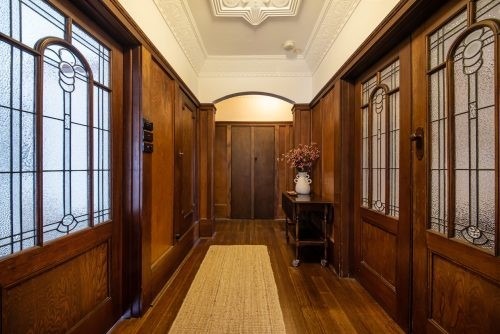 Roaring Twenties, St Kilda West 4
