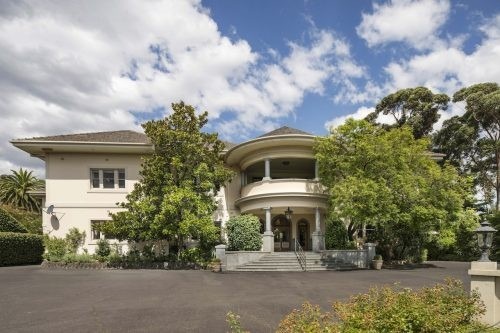 facade driveway