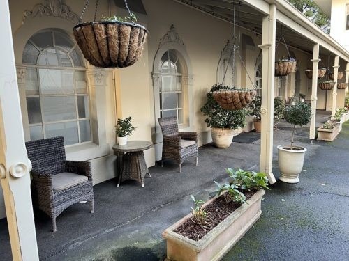 The Overlook Hotel, Balwyn 11