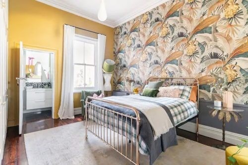 Tickle me Pink, Fitzroy 46