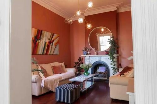 Tickle me Pink, Fitzroy 8