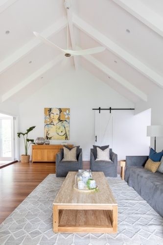 Halcyon House, Bardon_5333