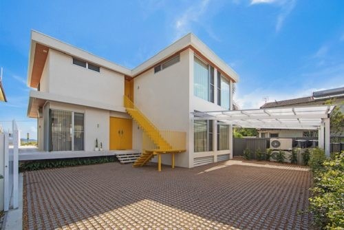facade driveway