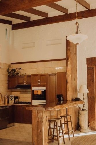 Adriatic Manor, Uki 13