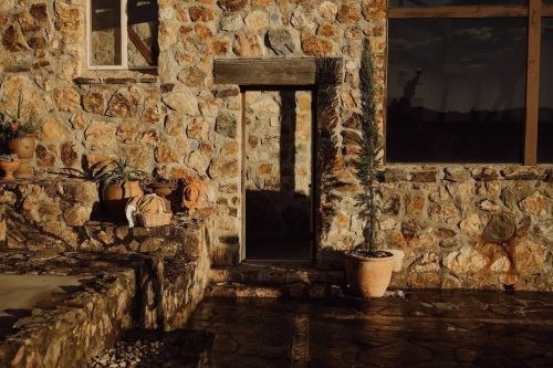 Adriatic Manor, Uki 15