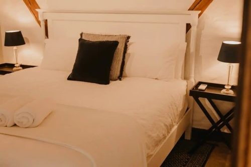 Adriatic Manor, Uki 23