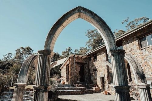 Adriatic Manor, Uki 3