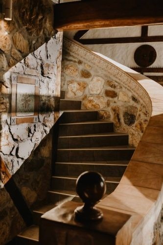 Adriatic Manor, Uki 36