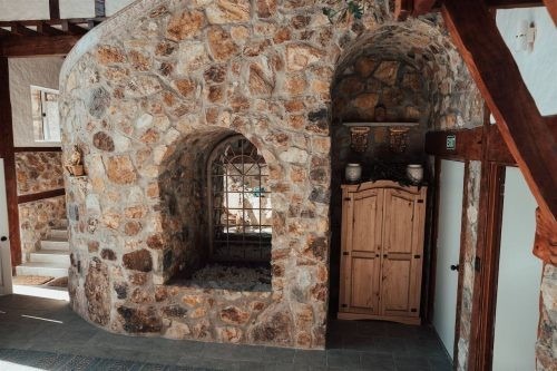 Adriatic Manor, Uki 43