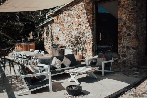 Adriatic Manor, Uki 51
