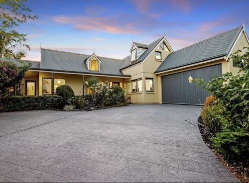 facade driveway garage