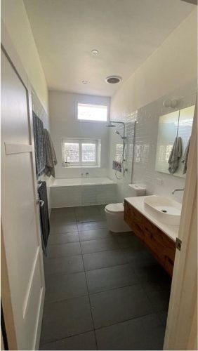 Lyric, Alphington 9