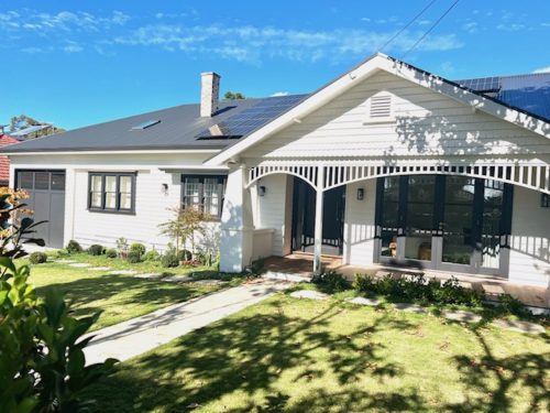 Californian Charm, Manifold Heights 104