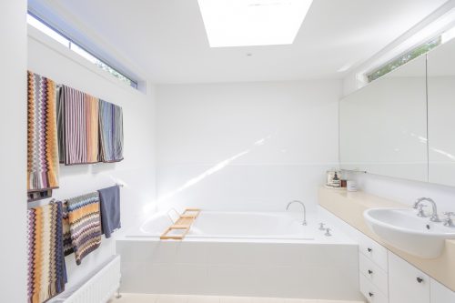 Lockwood, Hawthorn East 14