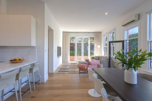 Lockwood, Hawthorn East 20