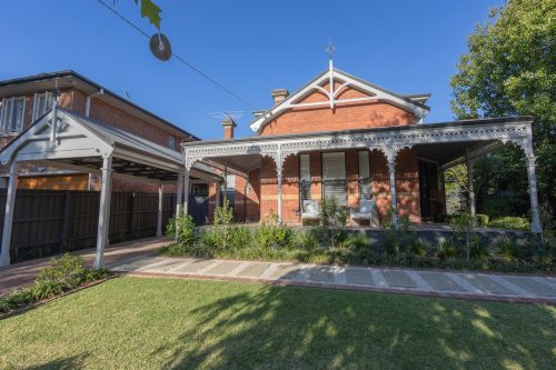 Lockwood, Hawthorn East 40