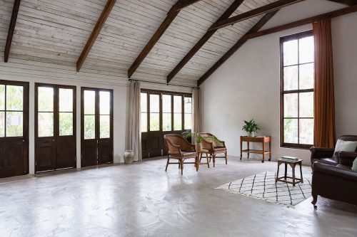 Runaway Studio, Elanora 12