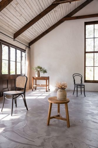 Runaway Studio, Elanora 14