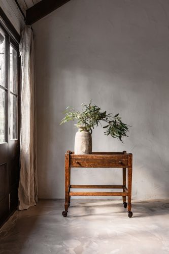 Runaway Studio, Elanora 15