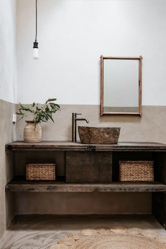 Runaway Studio, Elanora 16