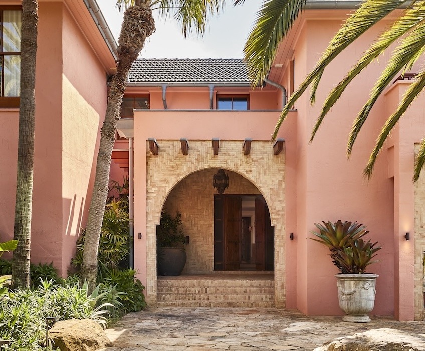 facade garage driveway