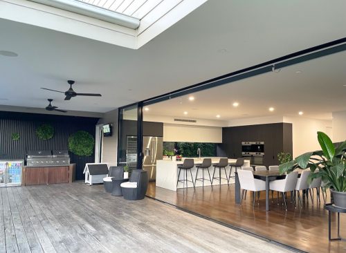 Sunny Side Up, Essendon 11