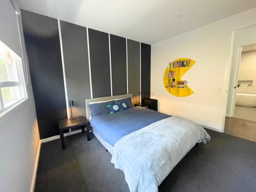 Sunny Side Up, Essendon 3