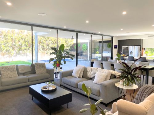 Sunny Side Up, Essendon 4