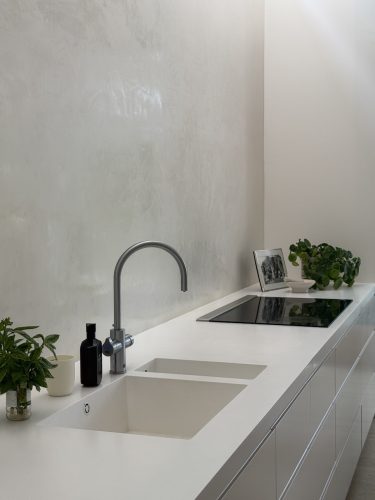 HARLEYS CLOVELLY48 KITCHEN