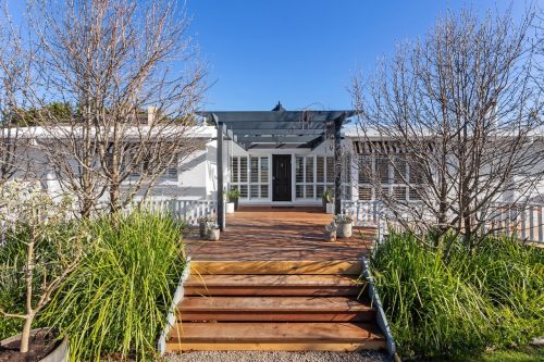 Lola, Mount Martha 1