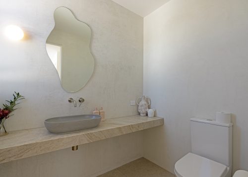 Hacienda, Sunshine Coast powderroom