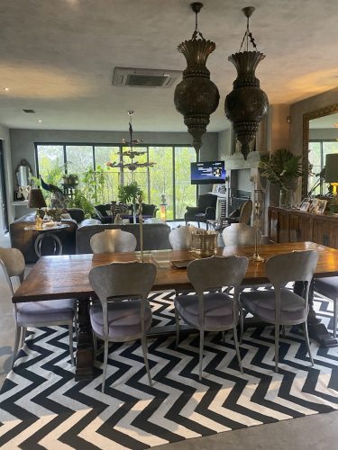 Izmir Oasis, Templestowe 23