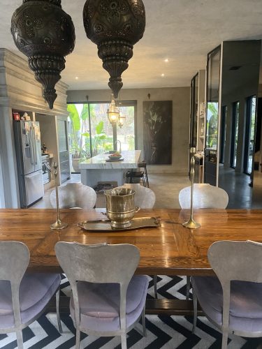 Izmir Oasis, Templestowe 25