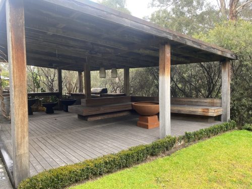 Izmir Oasis, Templestowe 32