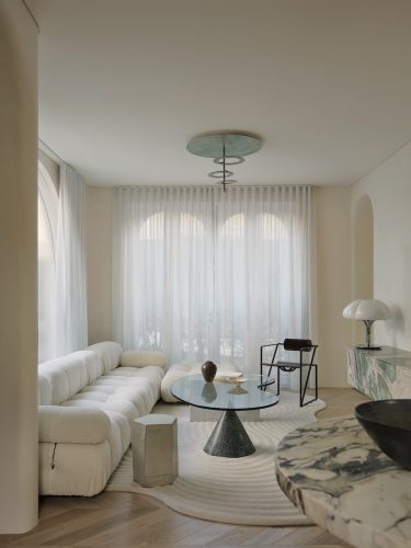 Milan Affair, Bellevue Hill 18